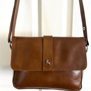 VTG Ashwood Leather Brown Crossbody Magnetic Bag Purse
